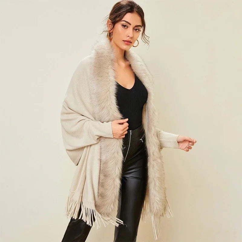 Elegant Fur Collar Winter Cloak